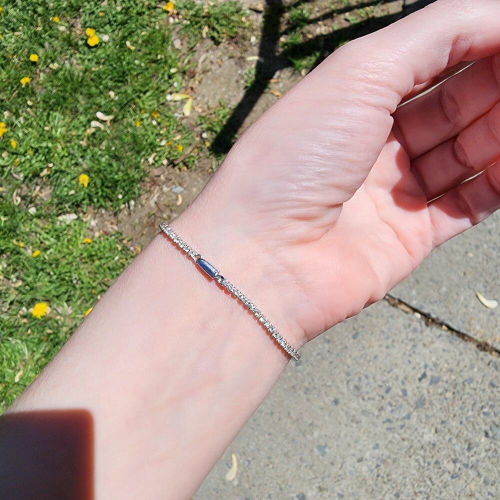 14k White Gold Diamond Tennis Bracelet: 2.25ct Flexible Design - Picture 5 of 9